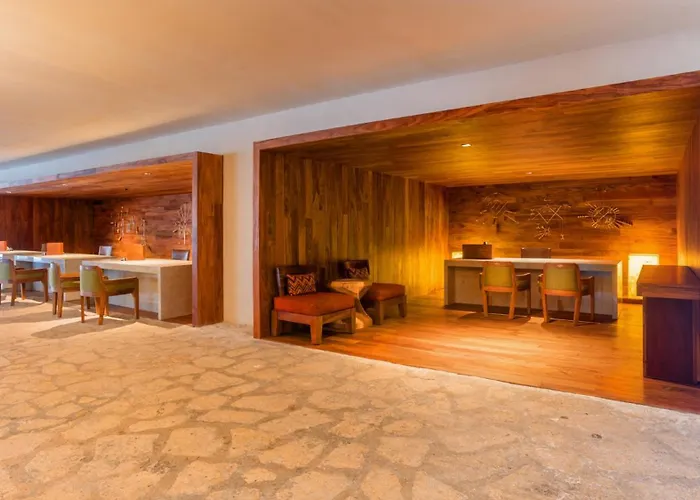 Resort Presidente Intercontinental & By Ihg